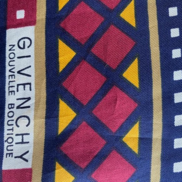 Vintage Givenchy 100% silk scarf - Picture 2 of 2